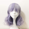 Perruque cosplay femme violette mi-longue avec frange