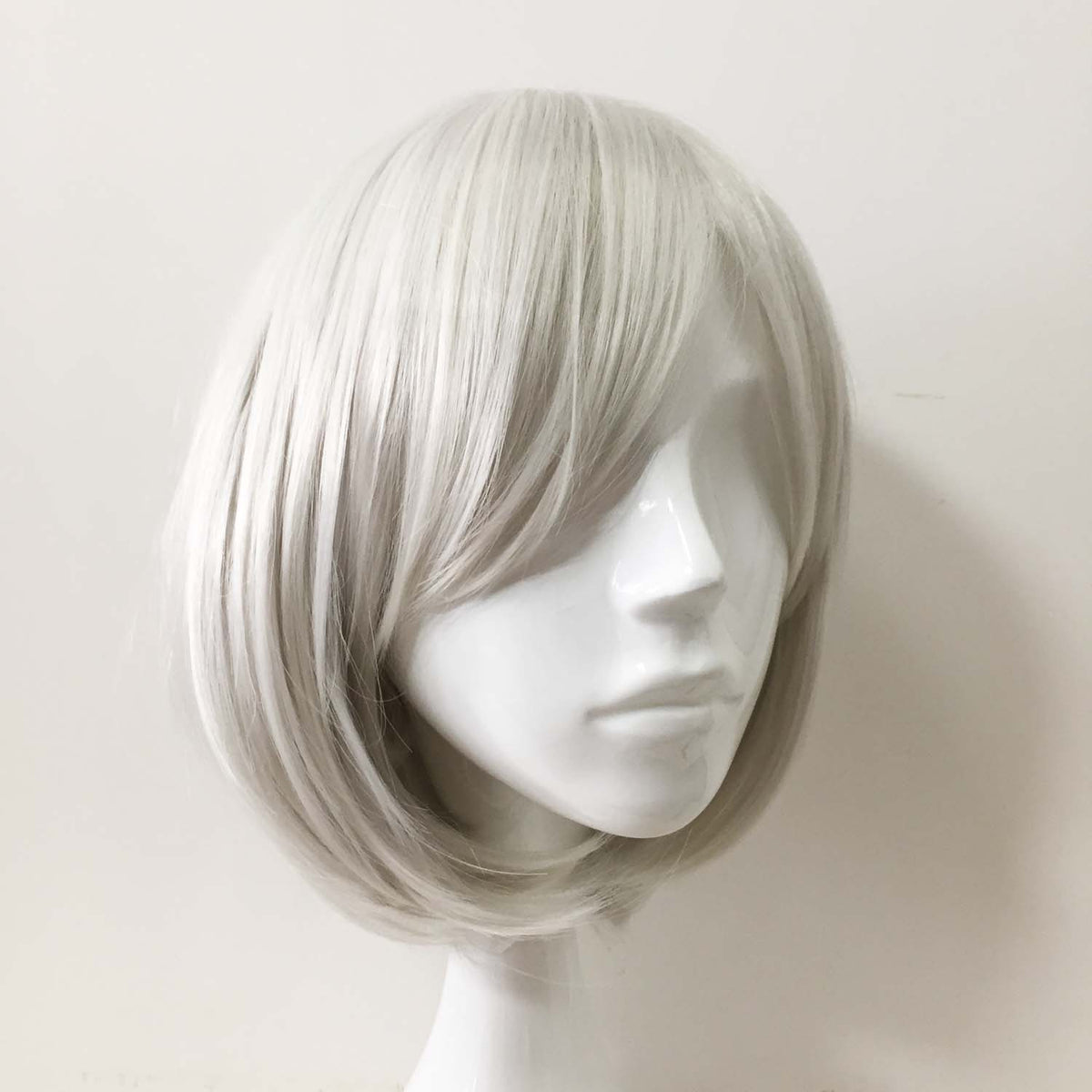 nevermindyrhead Women Silver White Short Straight Fringe Bangs Bob Cosplay Wig